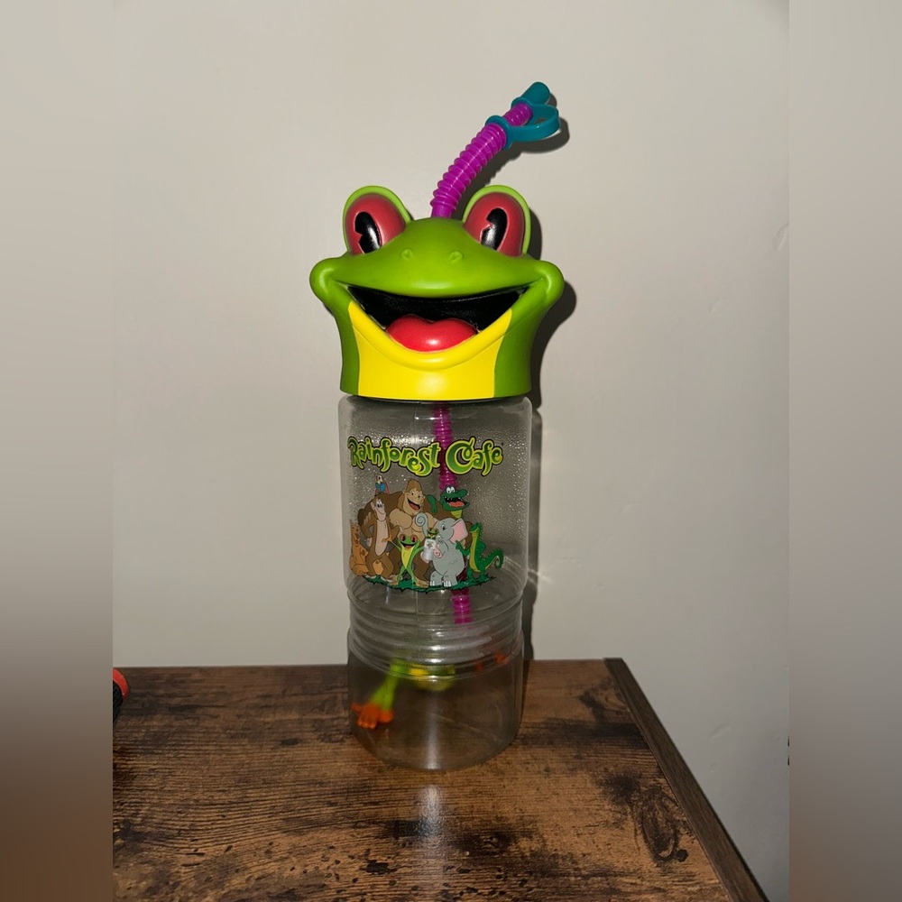 VINTAGE 2000’s RAINFOREST Frog Straw Cup - Green and Pink